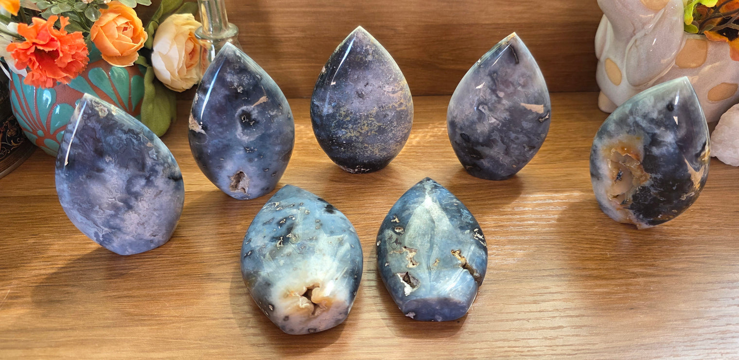 Dark Blue Plume Agate Flame